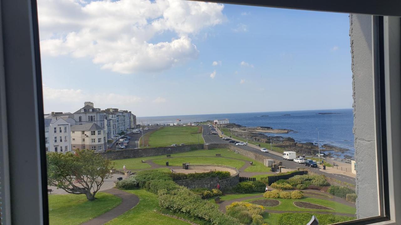 Apartment 3, 2 Antrim Gardens, Portrush Exterior foto